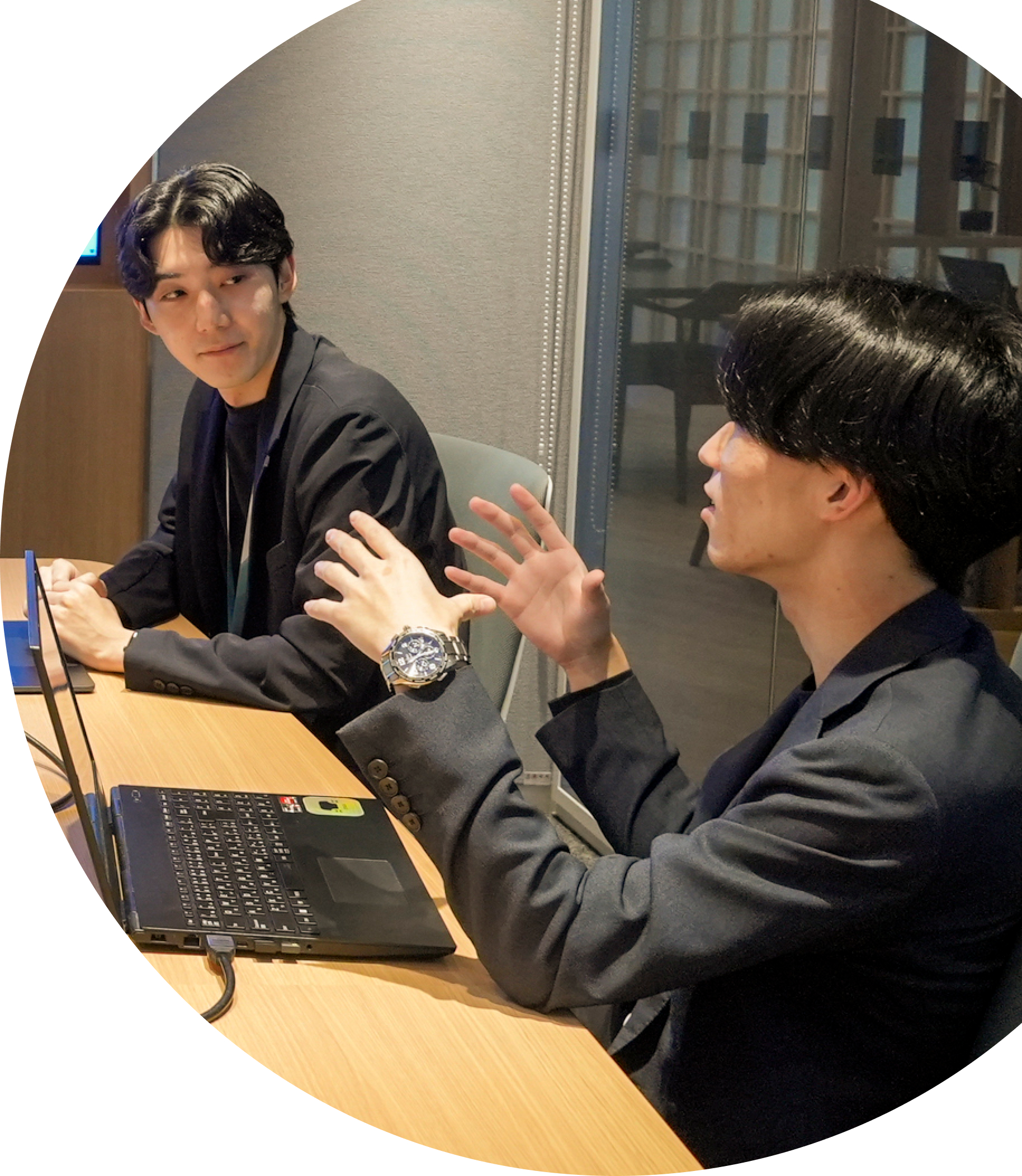 メインビジュアル2